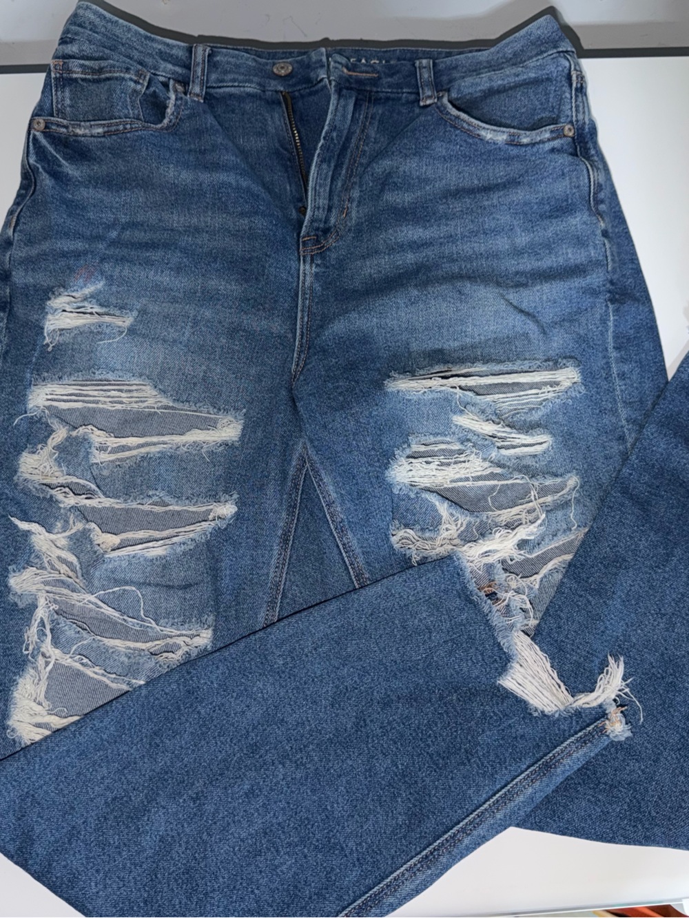 AE Mom Jeans Blue High-Waist Stretch